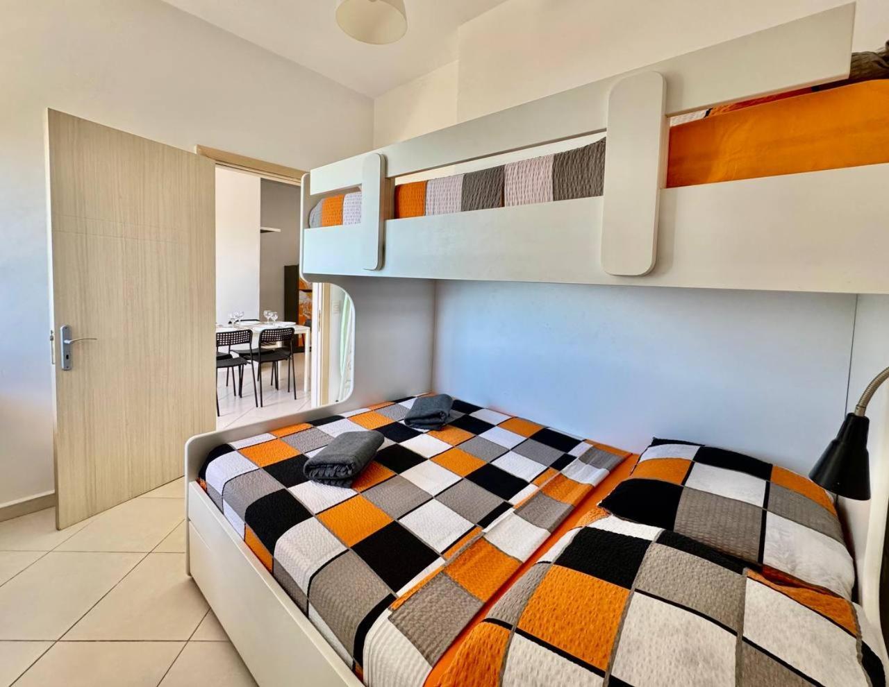 סרנדה Orange Corner Apartment מראה חיצוני תמונה